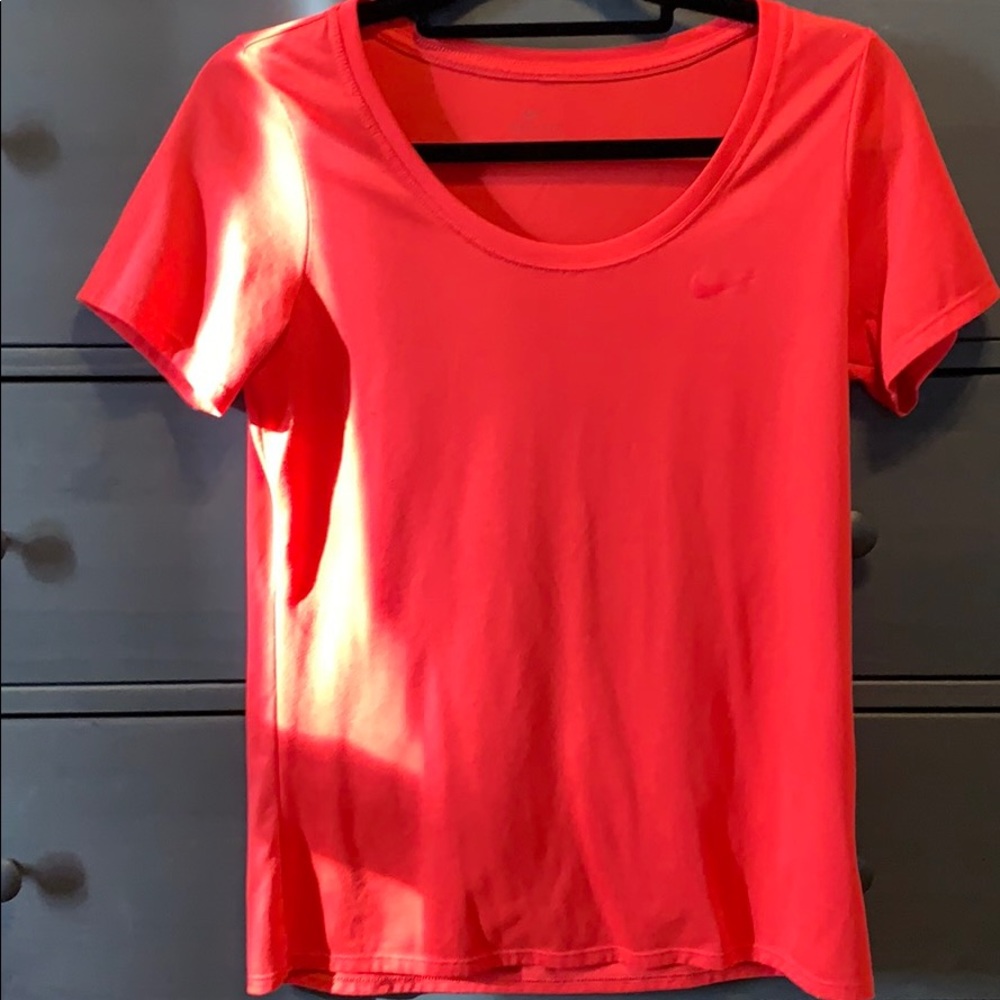 Red Nike dri fit t shirt